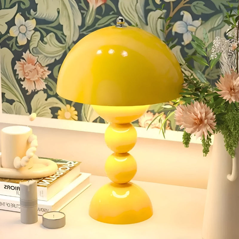 BloomLite – Trådløs LED-bordlampe med skandinavisk-inspireret design
