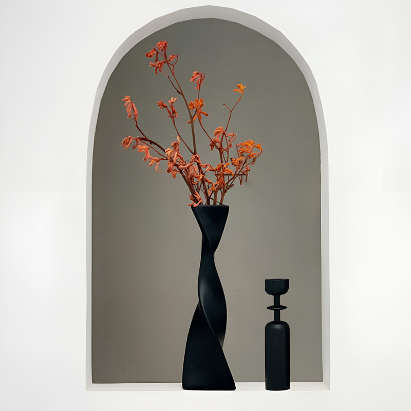 TwistForm – Moderne keramisk vase med unikt snoet design