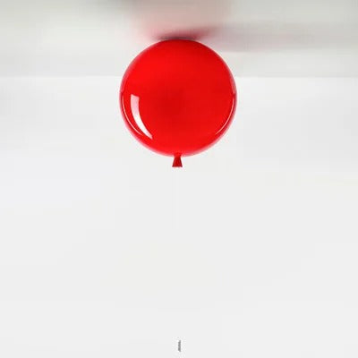 LumoBalloon – Ballonformet loftslampe med legende, moderne silhuet