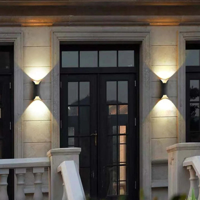 LumaGuard – Applique murale LED étanche bicolore pour espaces extérieurs