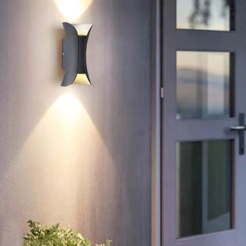 LumaGuard – Applique murale LED étanche bicolore pour espaces extérieurs