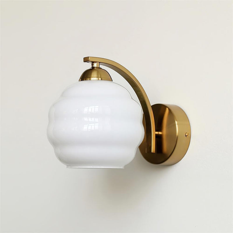 RetroLume - Art Deco lampe for tidløs elegance og blød omgivende belysning