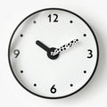 HarmoniClock – Lydaktiveret LED-vægur for moderne elegance