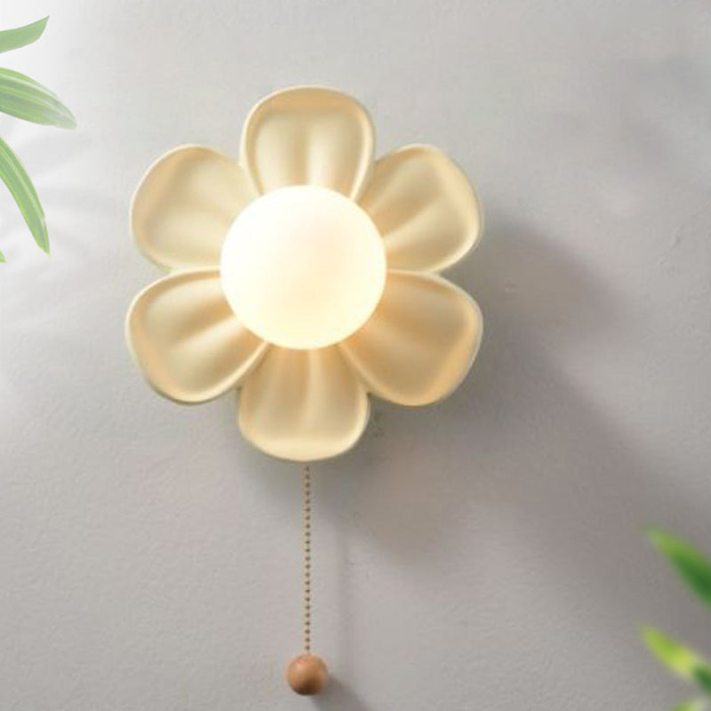 FloraGlow - Kreativ blomsterkugleformet væglampe med kunstnerisk og moderne design