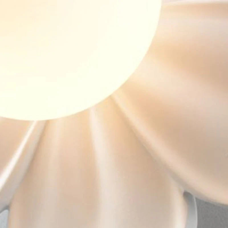 FloraGlow – Kunstnerisk blomstret væglampe med elegant designaccent