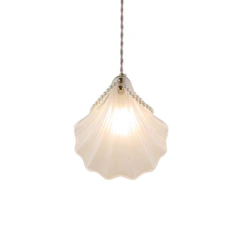CoastalGlow – Skalinspireret Loftlampe i Jern og Glas