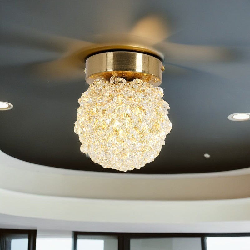 LustraGlow – Krystalkugle Loftlampe med Metallisk Base