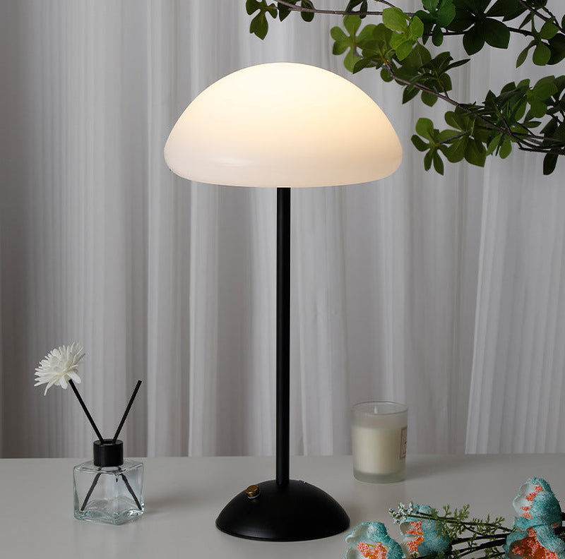 LumiPort – Moderne LED-bordlampe med dæmpningsfunktion og USB-betjening for en hyggelig atmosfære