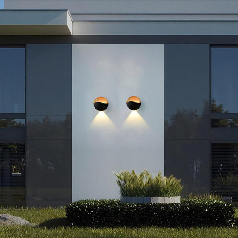 GlowSphere – Rund LED-udendørs væglampe