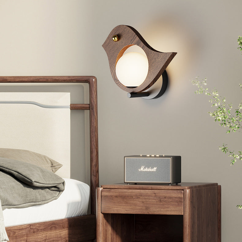 WoodlandGlow – Dyreinspireret Væglampe i Massivt Træ med LED