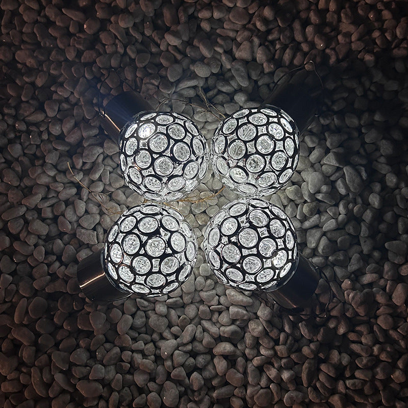 SolarSphere – Hængende LED udendørslampe i hul kugle design