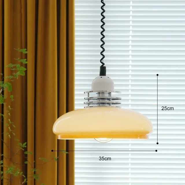 BauGlow - Bauhaus inspireret loftslampe med minimalistisk design og fleksibel montering