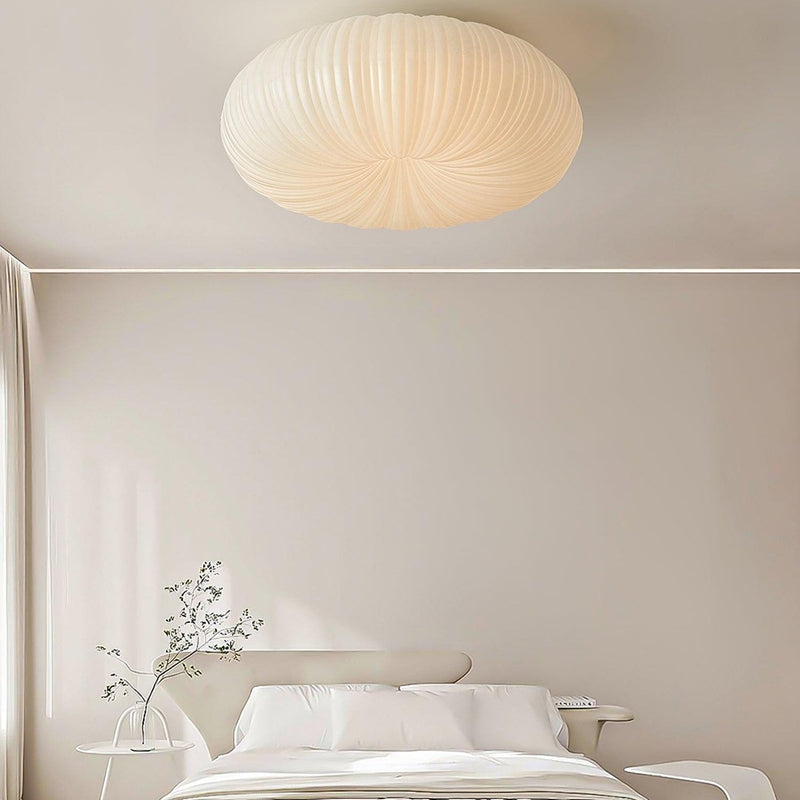 PleatGlow – Stilfuld rund loftslampe med plisseret tekstur og fjernstyret belysning