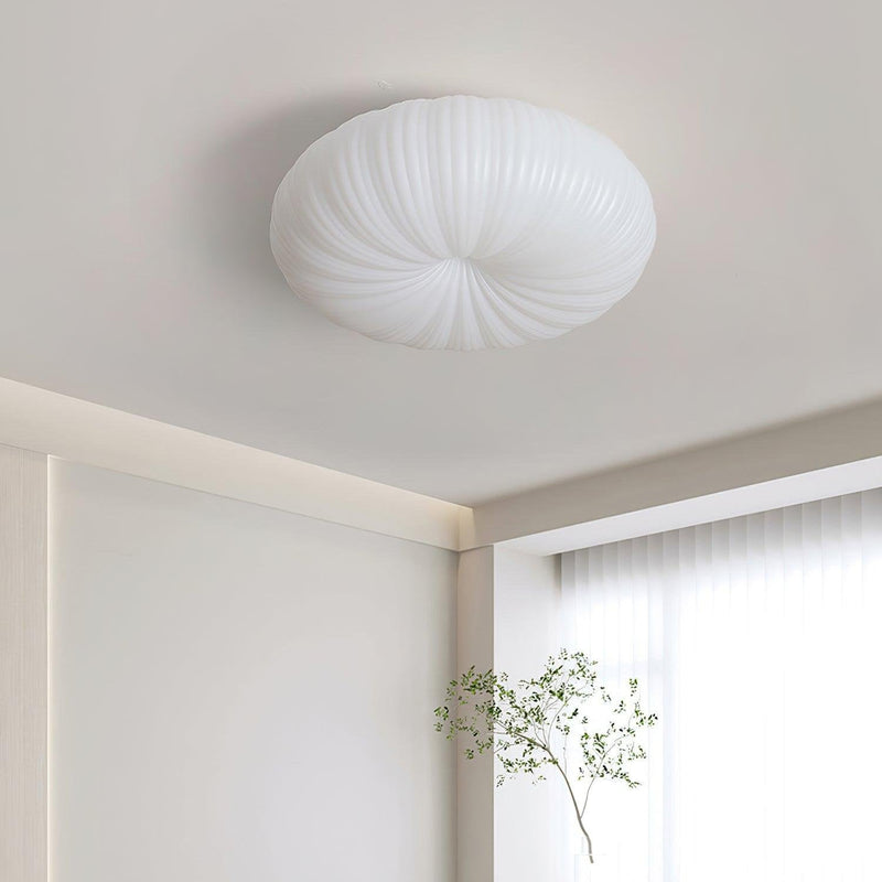 PleatGlow – Stilfuld rund loftslampe med plisseret tekstur og fjernstyret belysning