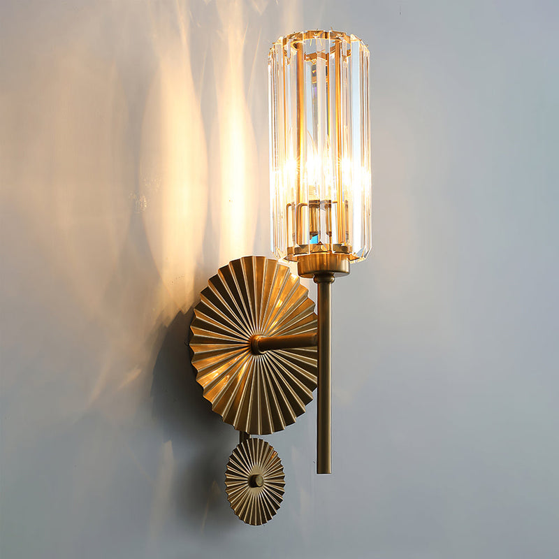 LumoChic – Væglampe i glas og metal med cylindrisk skærm