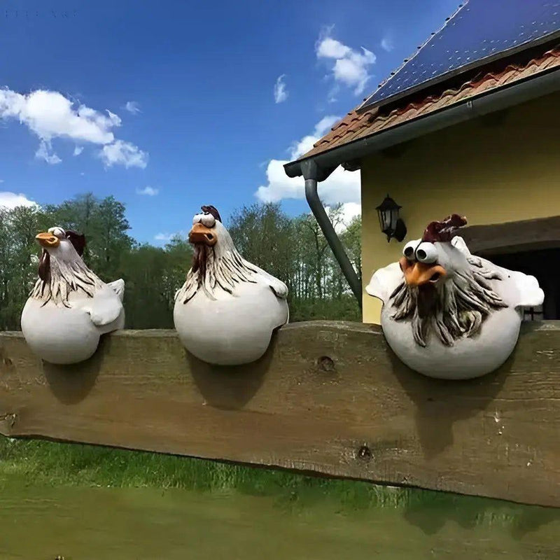 ChickChuckle - Charmerende keramiske kyllingeskulpturer til have og hegn