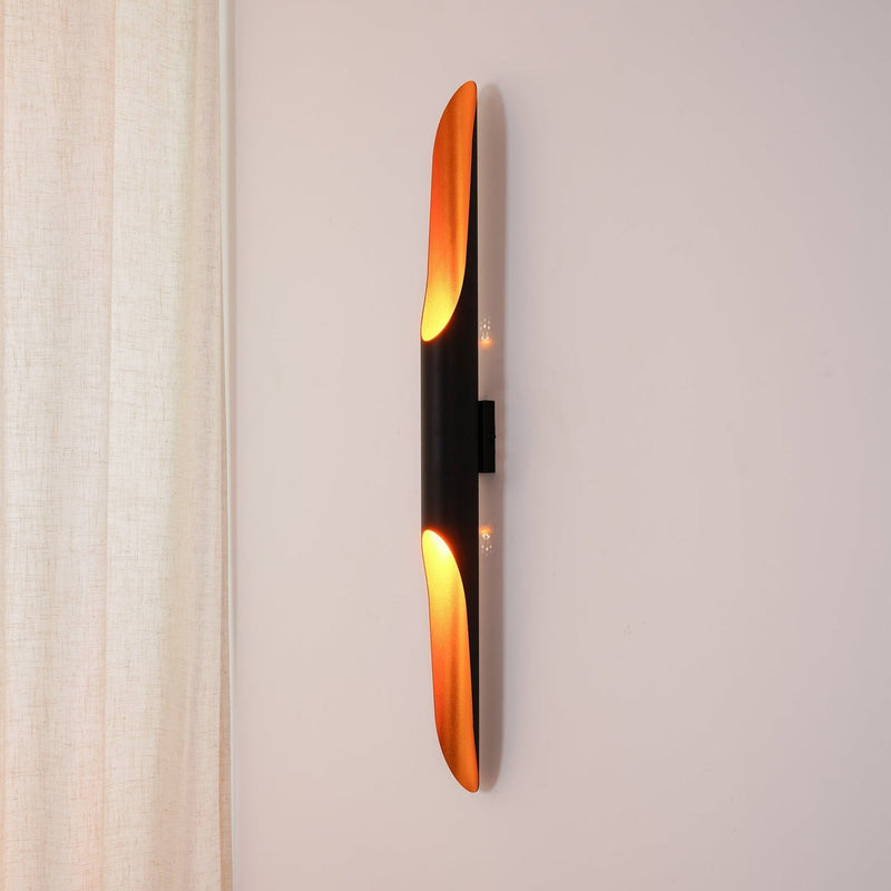LineaLux – Minimalistisk sort LED-væglampe