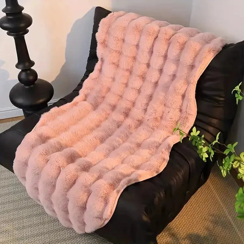 CozyCove - Blødt og plysagtigt tæppe med skridsikkert design til varme og komfortable opholdsrum