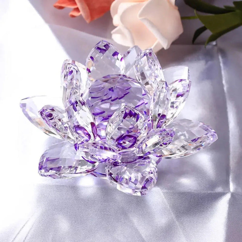 GlowBloom - Kompakt lotus figur med multi facetteret finish til bordindretning