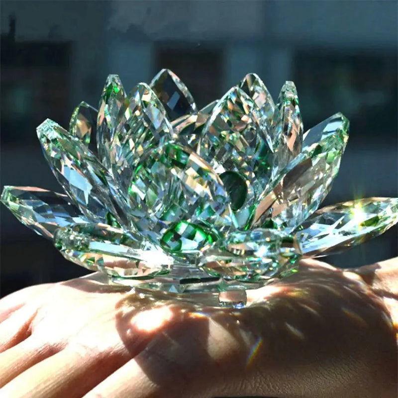 GlowBloom - Kompakt lotus figur med multi facetteret finish til bordindretning