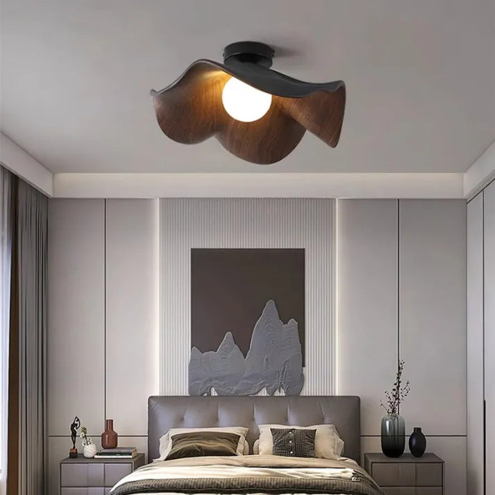 WaveGlow – Skulpturel bølgeformet loftlampe til moderne, organiske interiører