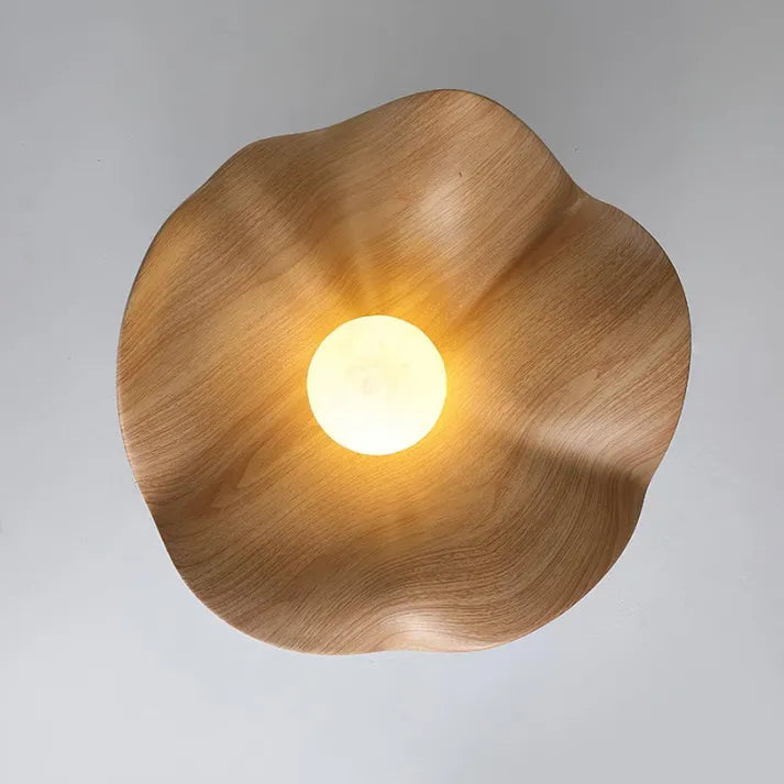 WaveGlow – Skulpturel loftslampe med glatte bølgelinjer til moderne rum