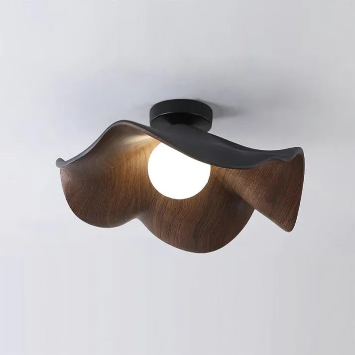 WaveGlow – Skulpturel loftslampe med glatte bølgelinjer til moderne rum