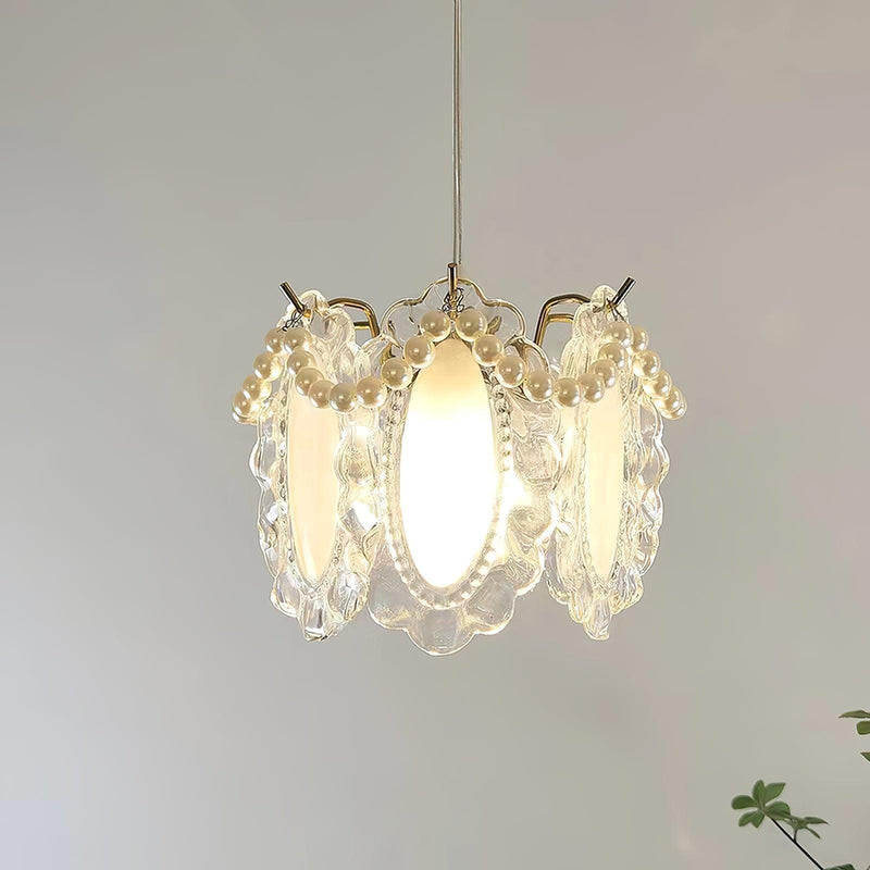 PearlLite - Loftlampe med Glitrende Krystaller og Elegante Perle detaljer