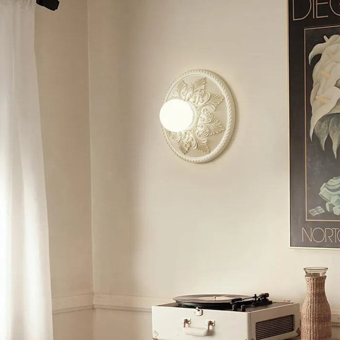 LumaGlow – Moderne rund væglampe med glat finish