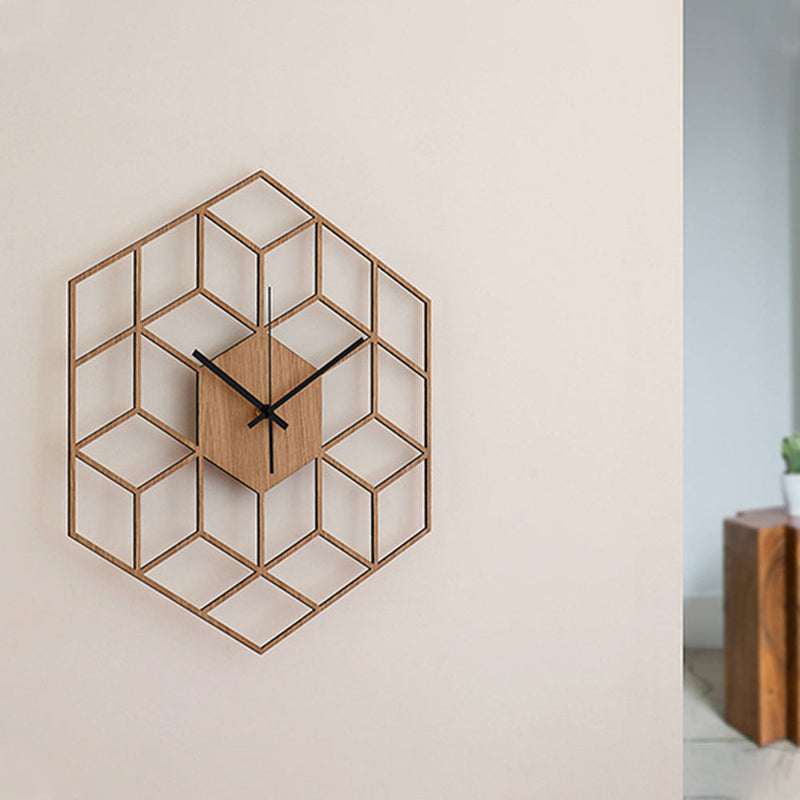 HexaTime - Moderne sekskantet vægur med kunstnerisk flair