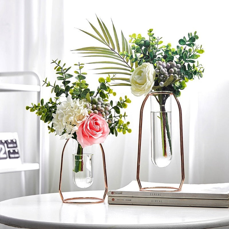 LumoGlass – Klar Glasvase med Slank Base til Elegant Blomsterdekoration