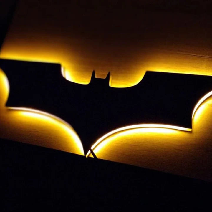 BatmanAura – Fjernstyret moderne Batman LED-væglampe