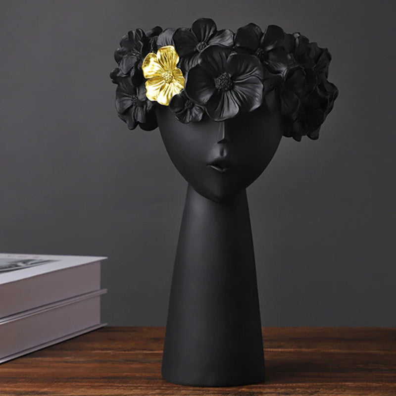 FloraMuse – Nordisk pigehovedvase med blomsterkrone til elegante blomsterarrangementer