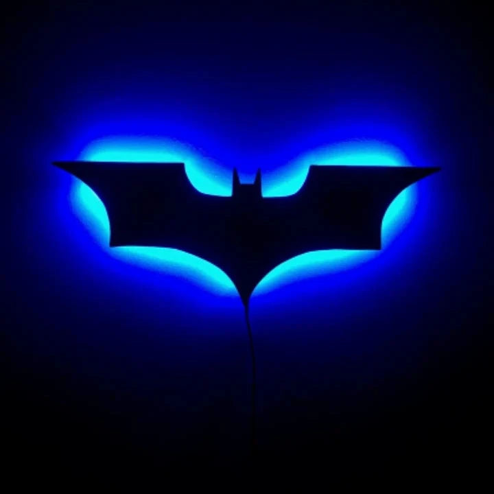 BatmanAura – Fjernstyret moderne Batman LED-væglampe