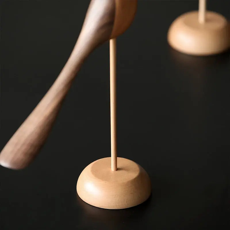 NordBird – Skandinavisk fugleskulptur med afbalanceret form og minimalistisk elegance