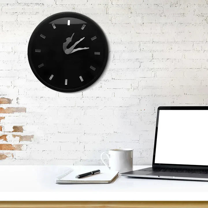 TikTime – Elegant ballerina-inspireret rundt vægur med delikat design og stille bevægelser