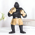 GorilaPunch - Dristig gorillastatue med boksepositur til inspirerende indretning