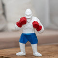 GorilaPunch - Dristig gorillastatue med boksepositur til inspirerende indretning