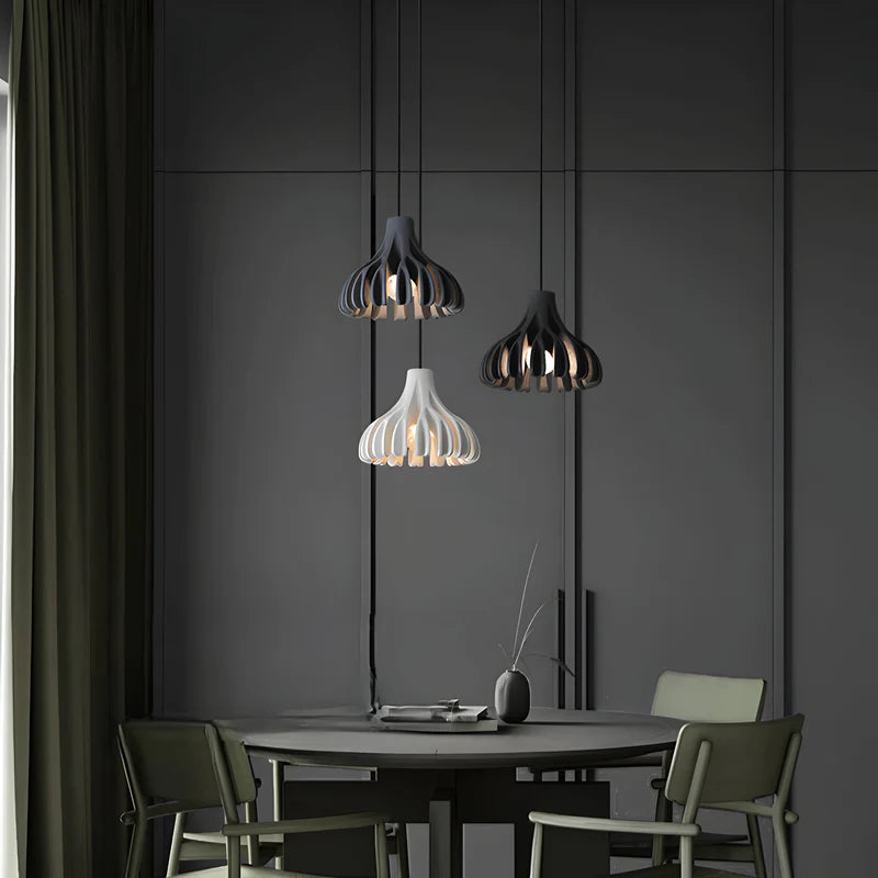 GlowPetal – Kunstnerisk LED lysekrone med blomsterform og moderne pendelstil