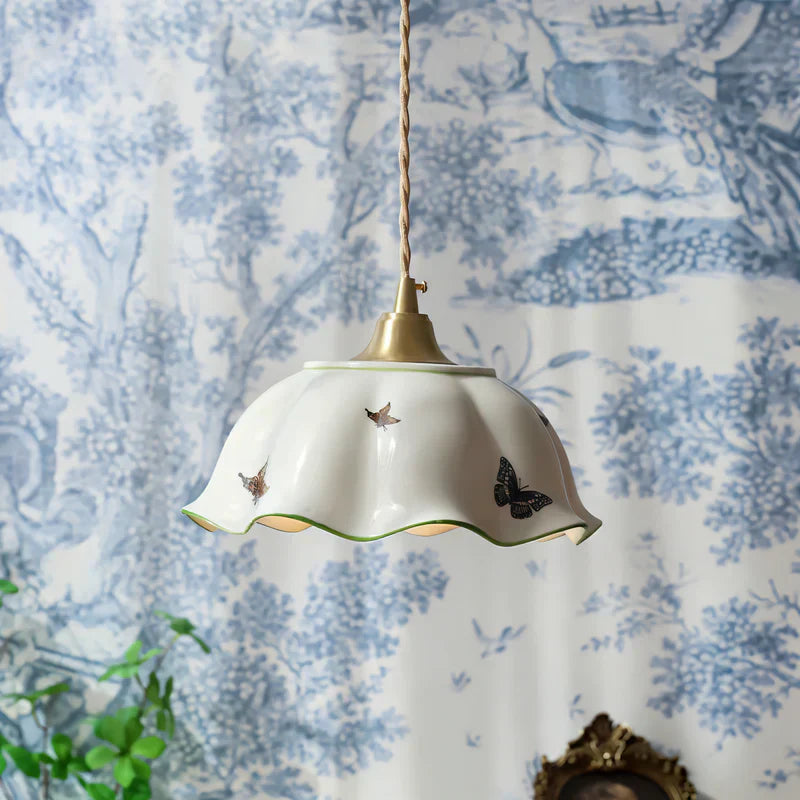 LumiFlutter – LED Loftlampe med Sommerfugleinspireret Design