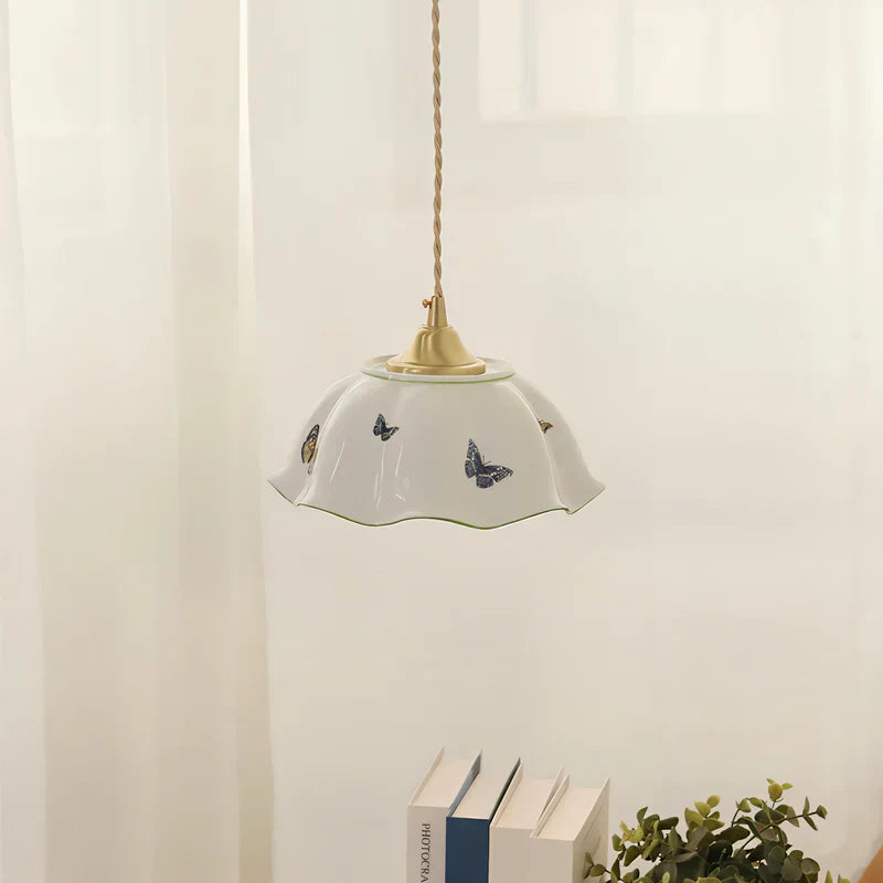 LumiFlutter – LED Loftlampe med Sommerfugleinspireret Design