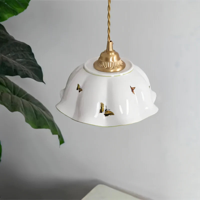 GlowWings – LED pendellampe med sommerfugledesign og justerbar kabellængde