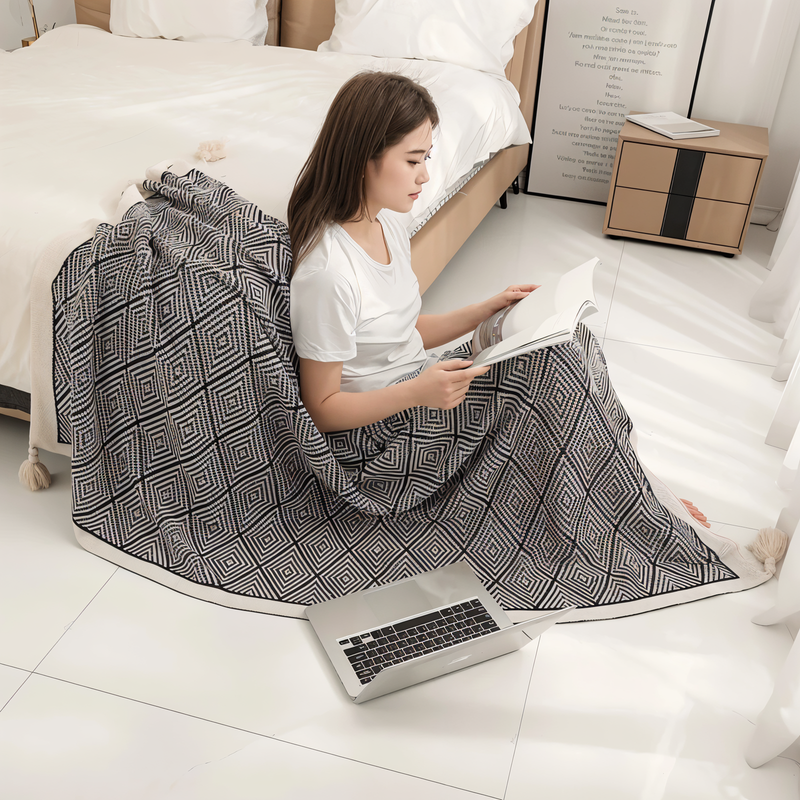 ComfyNest – Geometrisk mønster tæppe til sofa og seng med moderne stil