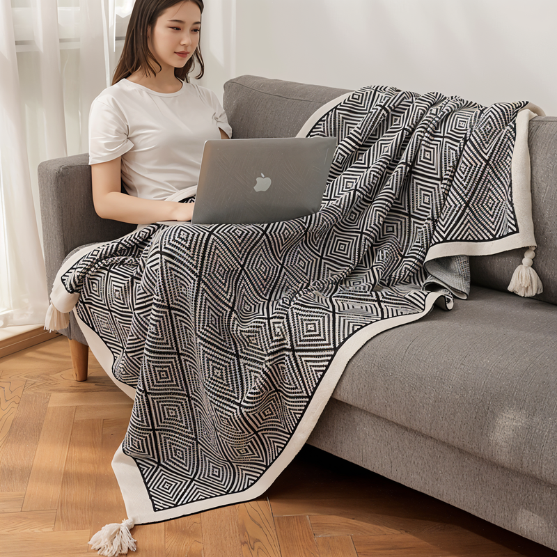 ComfyNest – Geometrisk mønster tæppe til sofa og seng med moderne stil