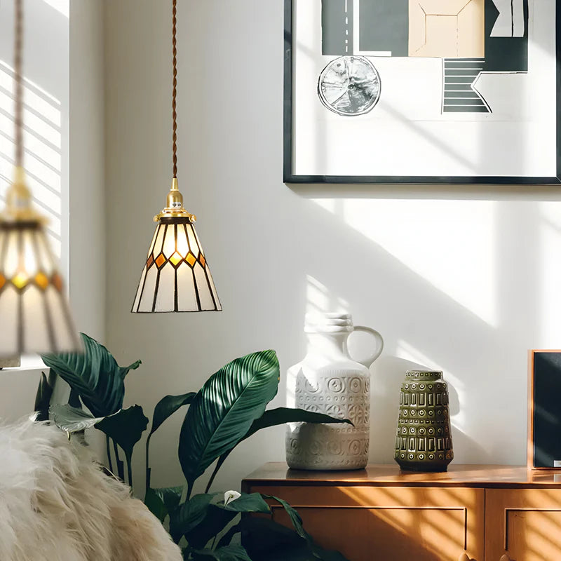 GlowForma – Geometrisk pendel med retro æstetik og justerbar hængelængde