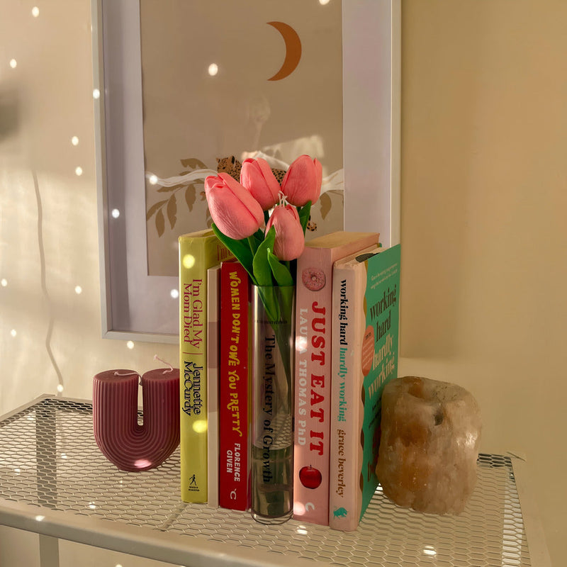 BrightPage – Bogformet vase til kreativ boligindretning
