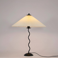 OrigamiGlow – Elegant LED-lampe med bølget design til moderne belysning