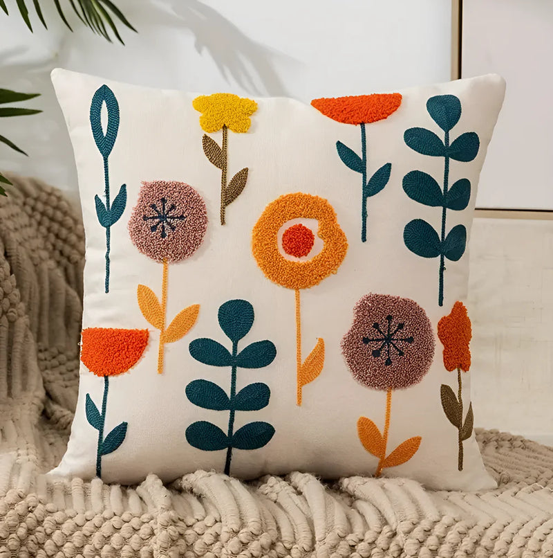 SleepBloom – Blomsterbroderet pudebetræk for elegant komfort og afslapning