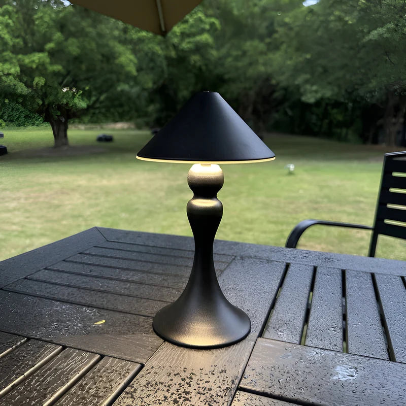 RetroLite – Trådløs bordlampe med justerbar lysstyrke og buet design