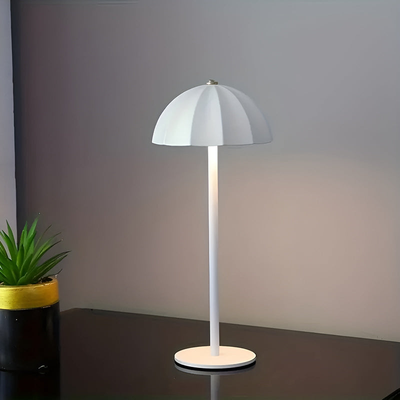 UmbriLight - Elegant LED-sengelampe med touch-betjening og genopladeligt batteri